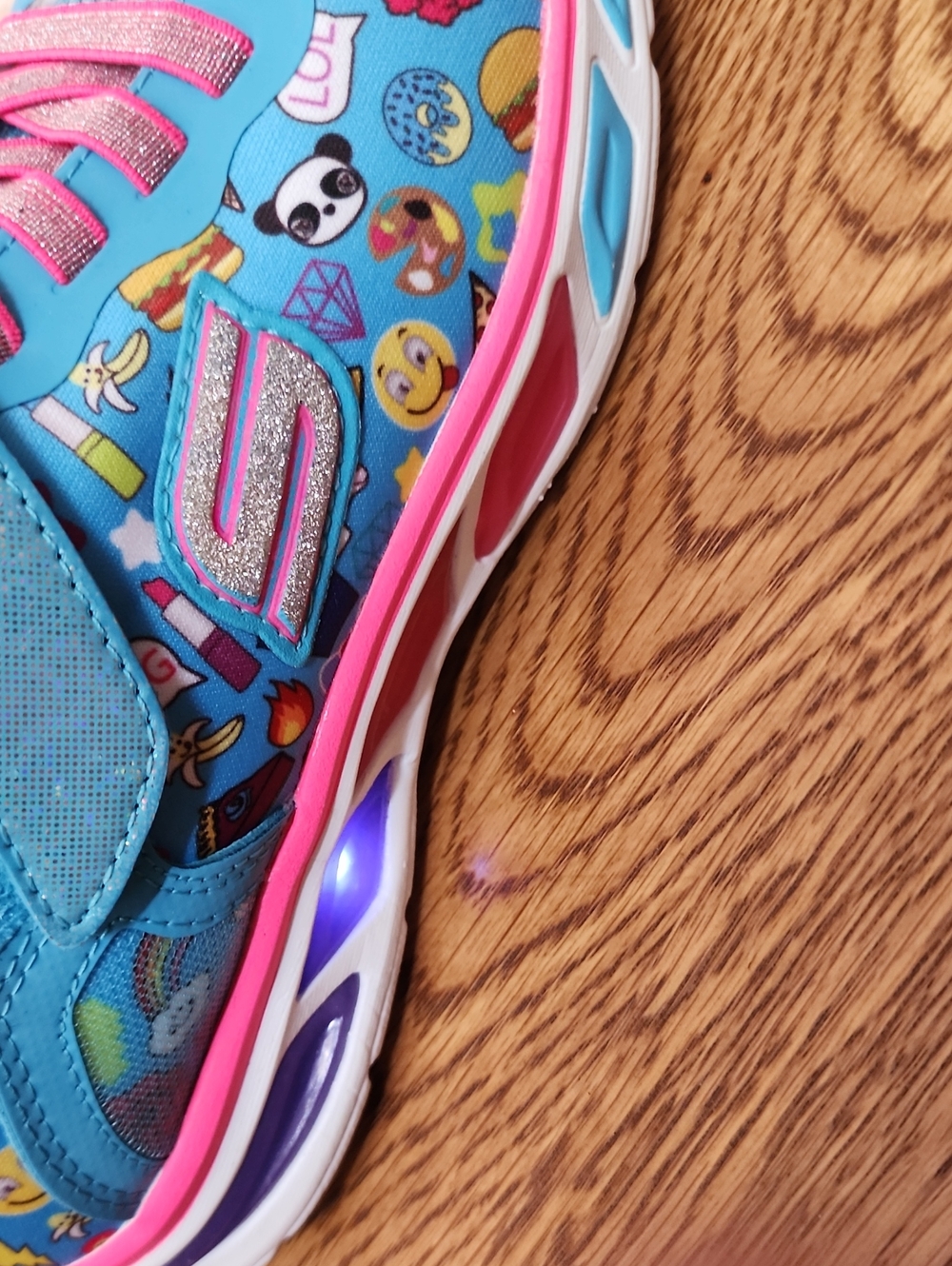 NWOB Rare Retired Skechers Litebeams Feelin’ It Light-Up Emoji Sneakers Size 3 - Picture 6 of 10